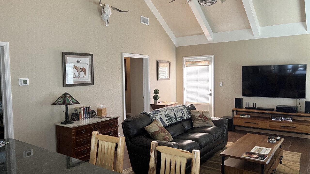 Photo of Livingroom in Granbury