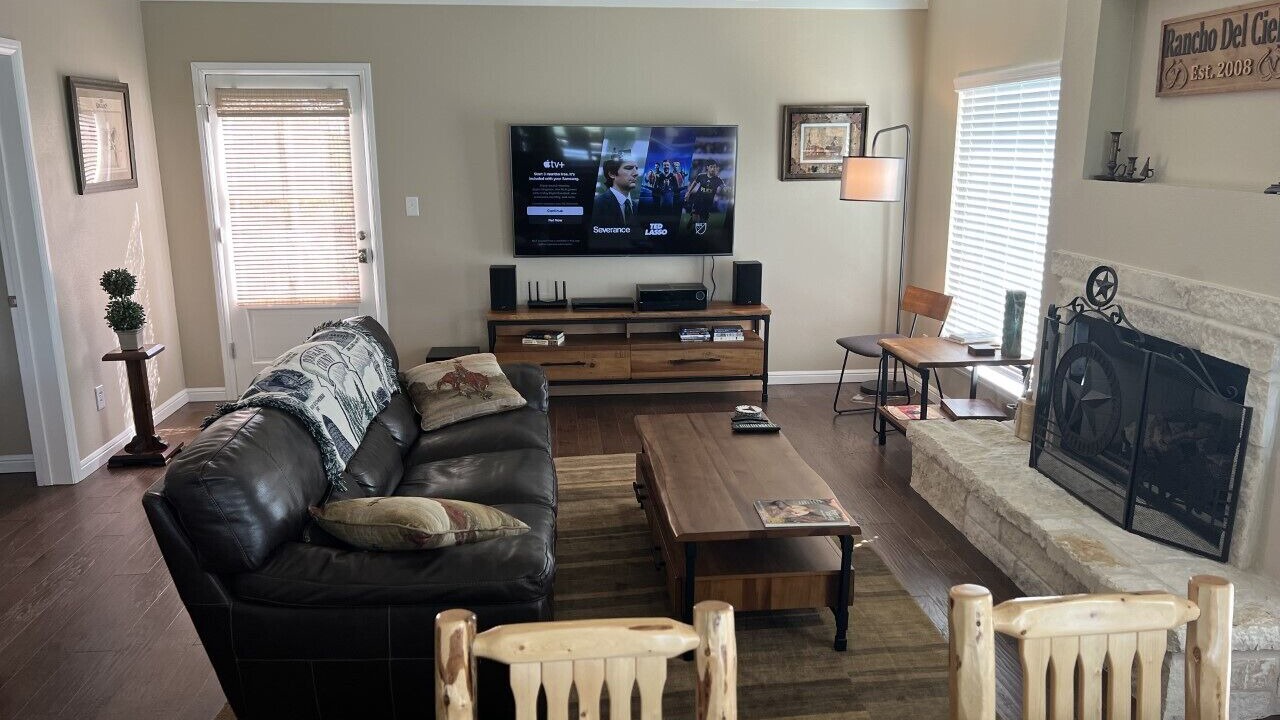 Photo of Livingroom in Granbury