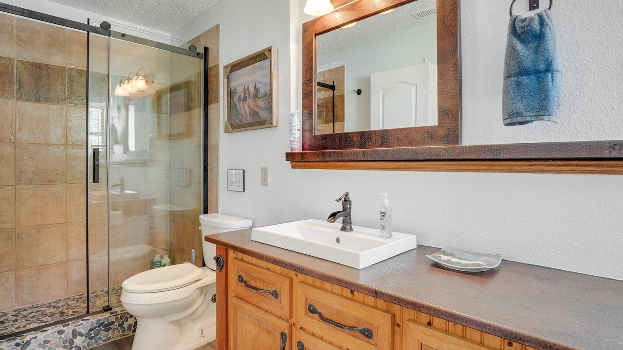 Photo of Bathroom in Era