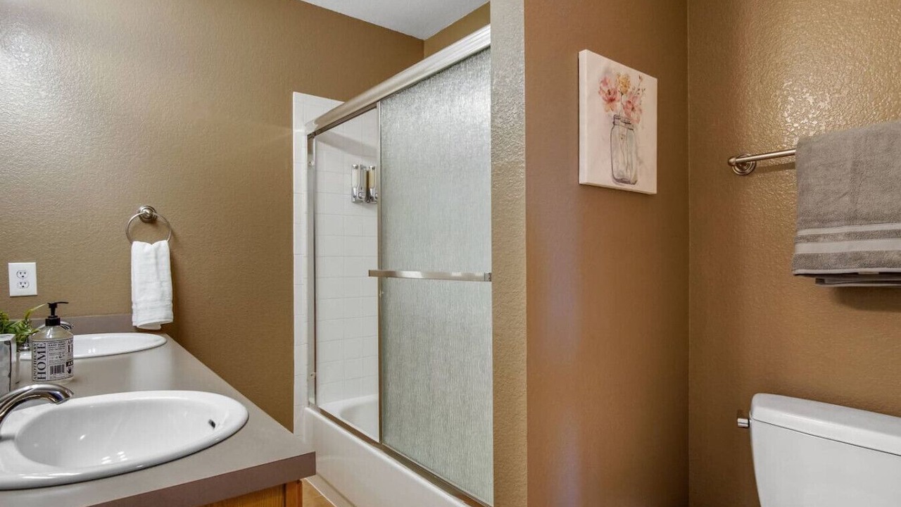 Photo of Bathroom in Golden