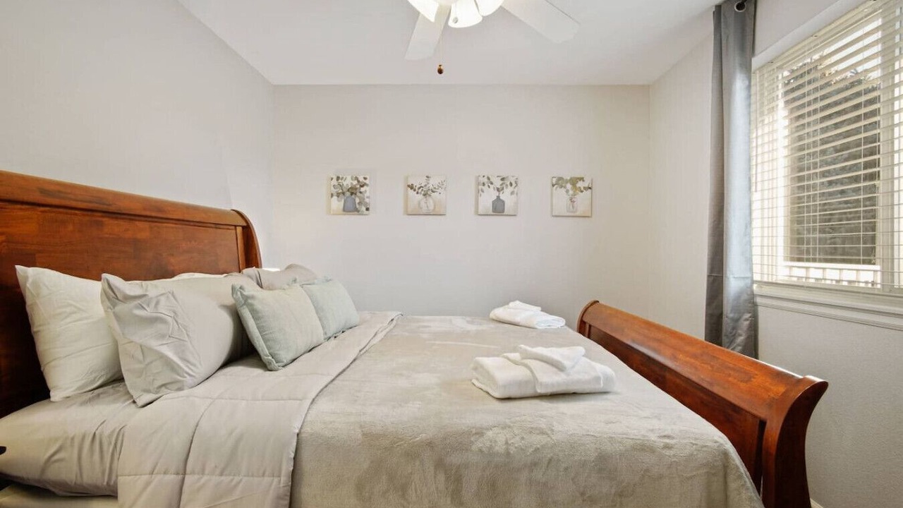 Photo of Bedroom in Golden