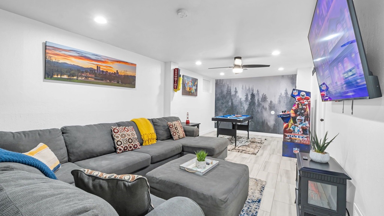 Photo of Livingroom in Dupont