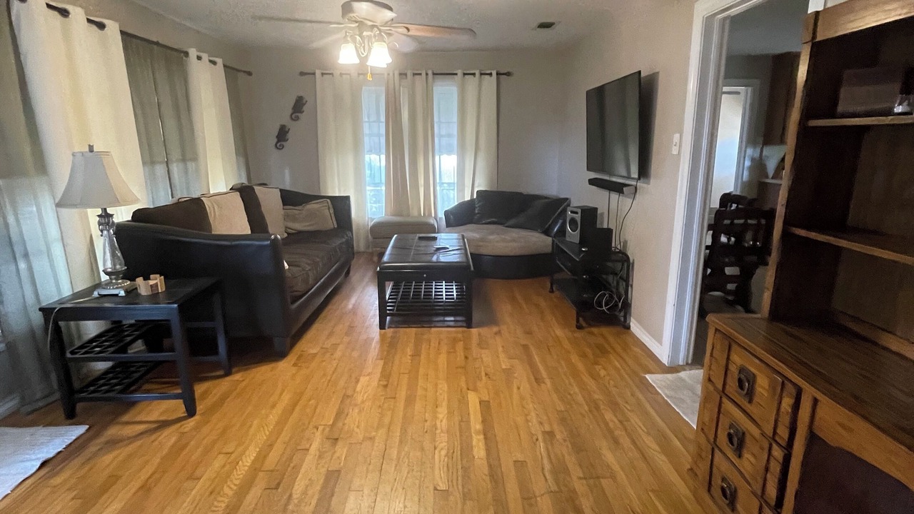 Photo of Livingroom in Springtown
