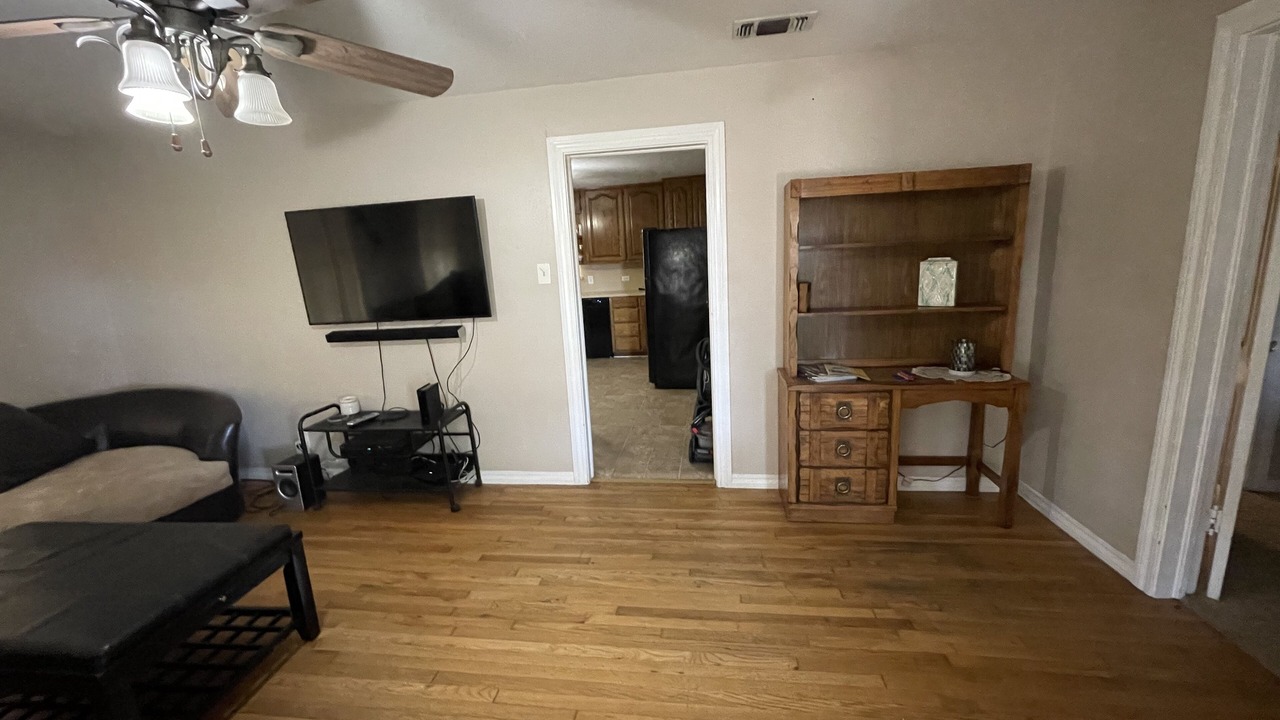 Photo of Livingroom in Springtown