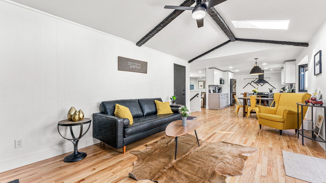 Photo of Livingroom in Littleton
