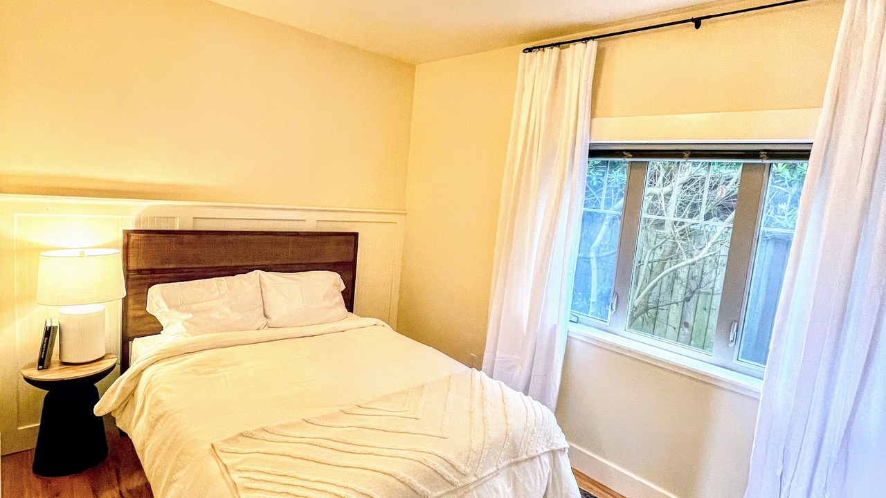 Photo of Bedroom in Eureka