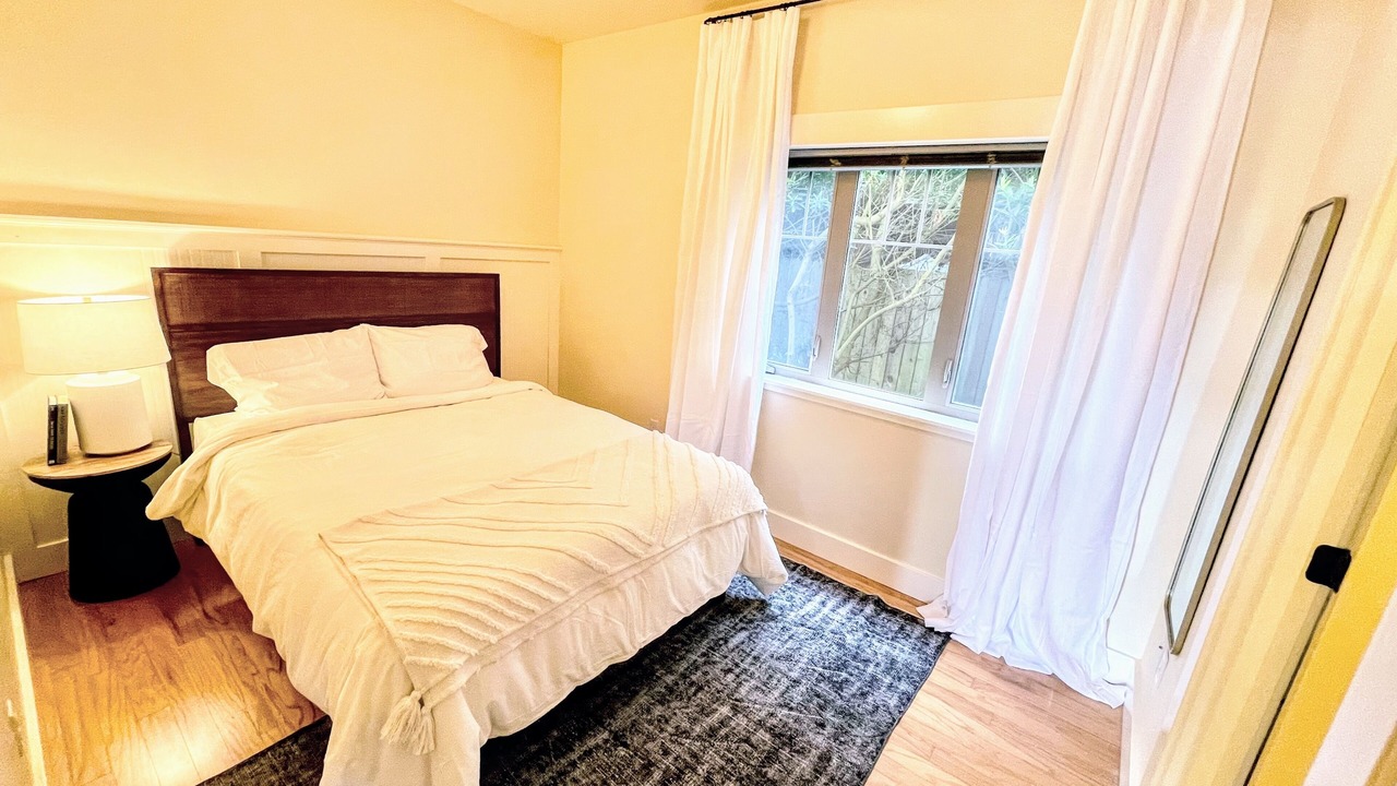Photo of Bedroom in Eureka