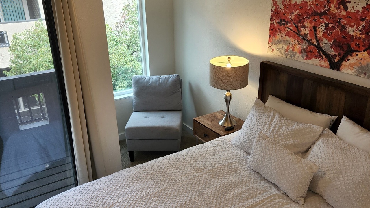 Photo of Bedroom in Glenwood Grove - North Iris