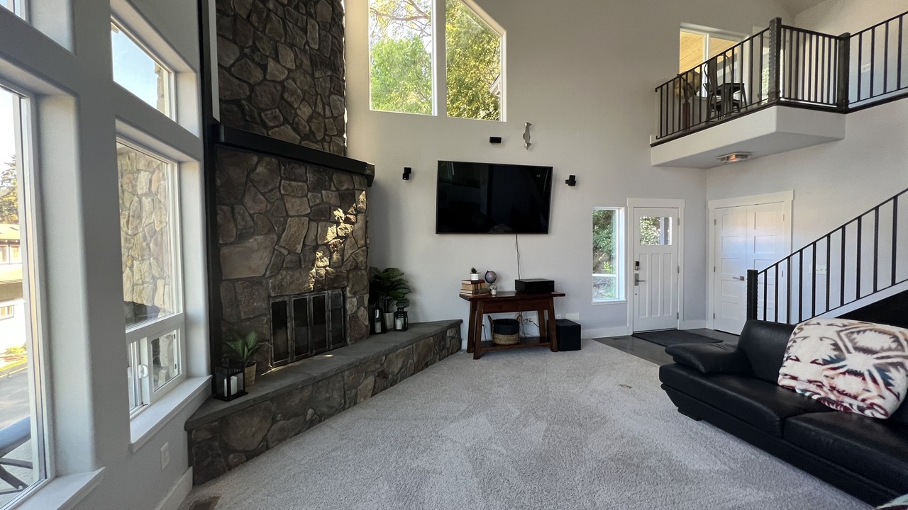 Photo of Livingroom in Oroville