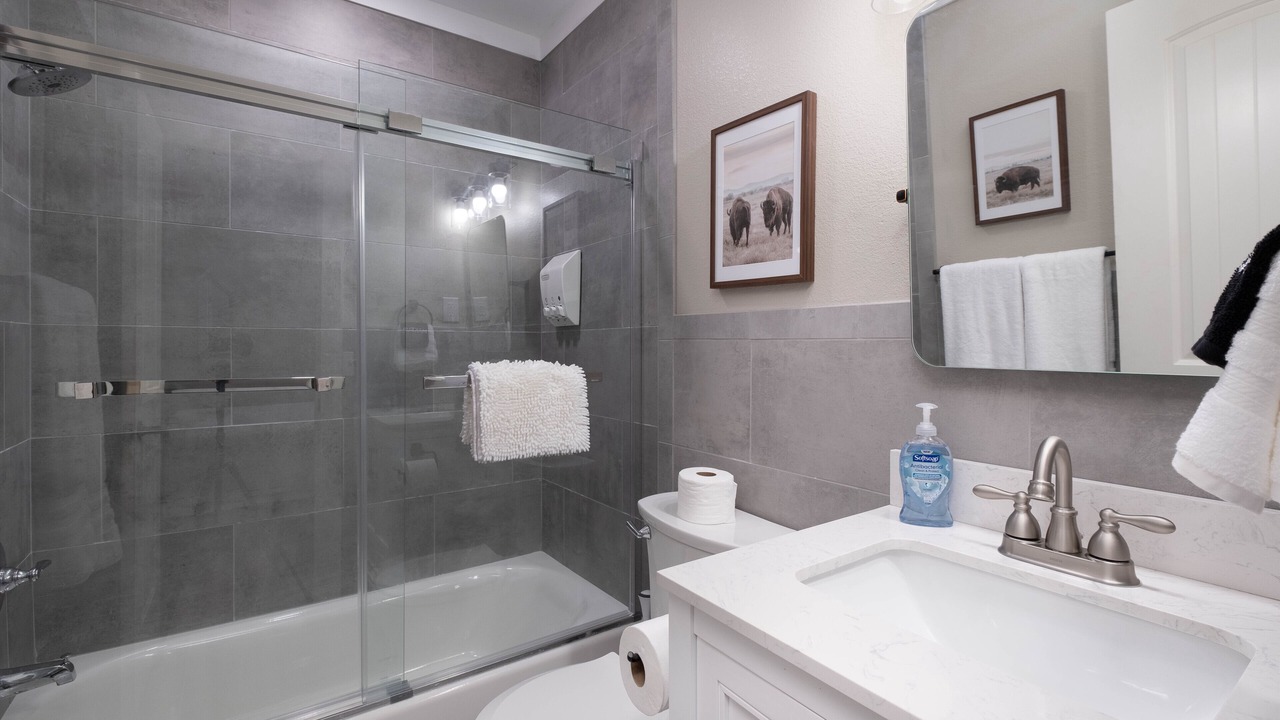 Photo of Bathroom in Canyon