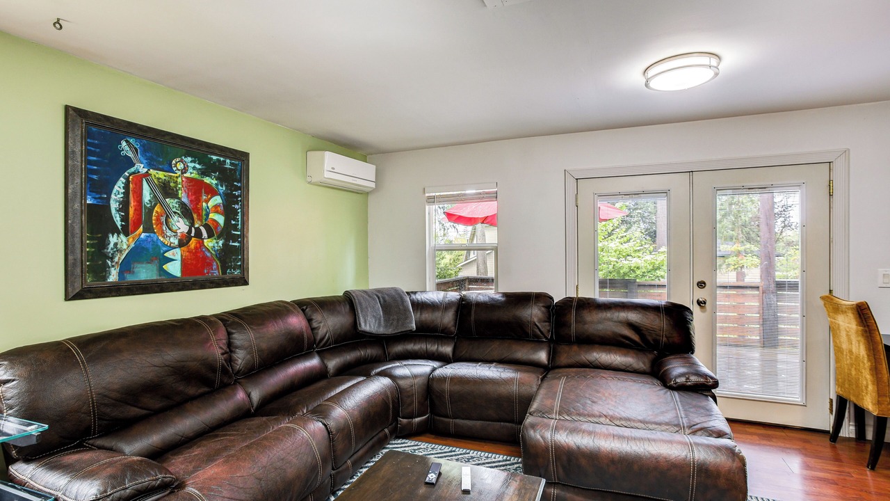 Photo of Livingroom in Newcastle