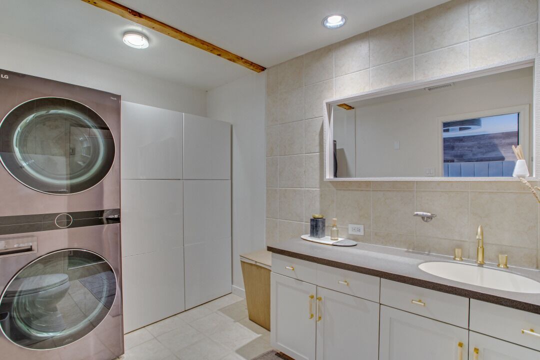 Photo of Bathroom in Wynnewood North