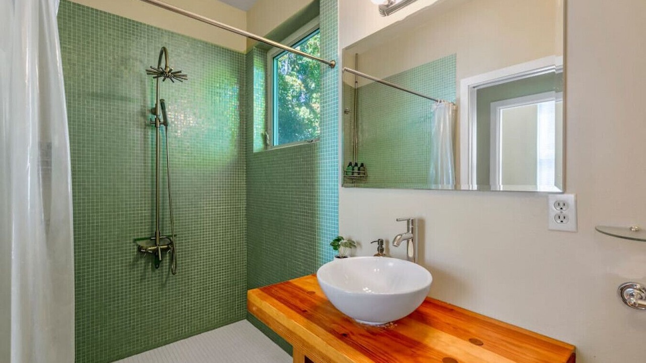 Photo of Bathroom in Columbia City