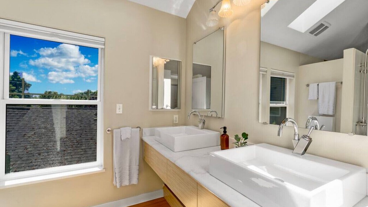 Photo of Bathroom in Columbia City