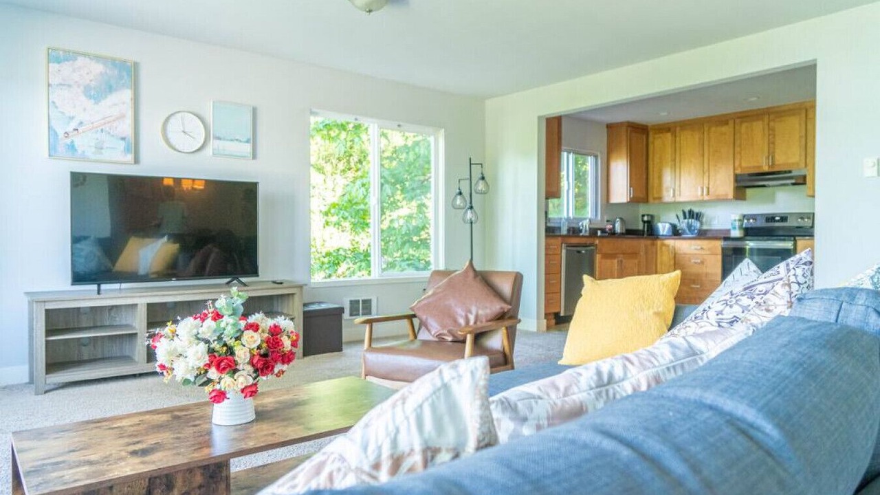 Photo of Livingroom in Rainier Valley