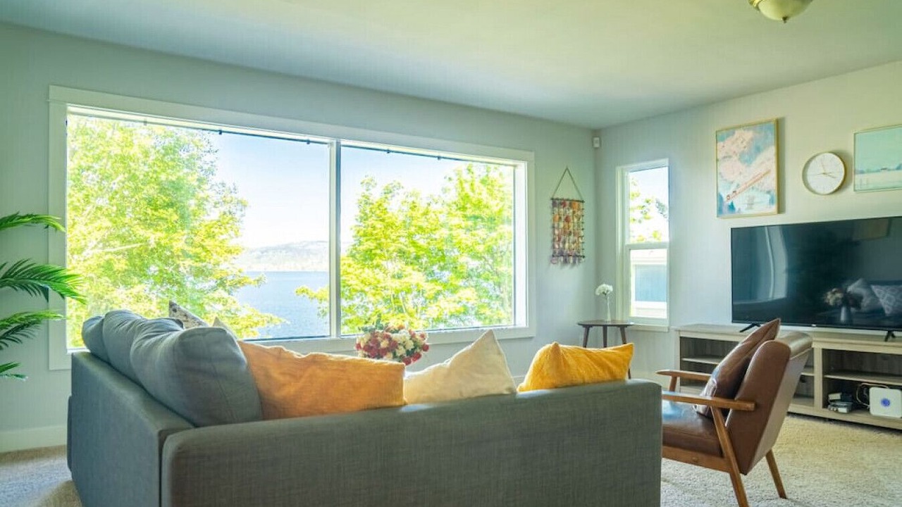 Photo of Livingroom in Rainier Valley