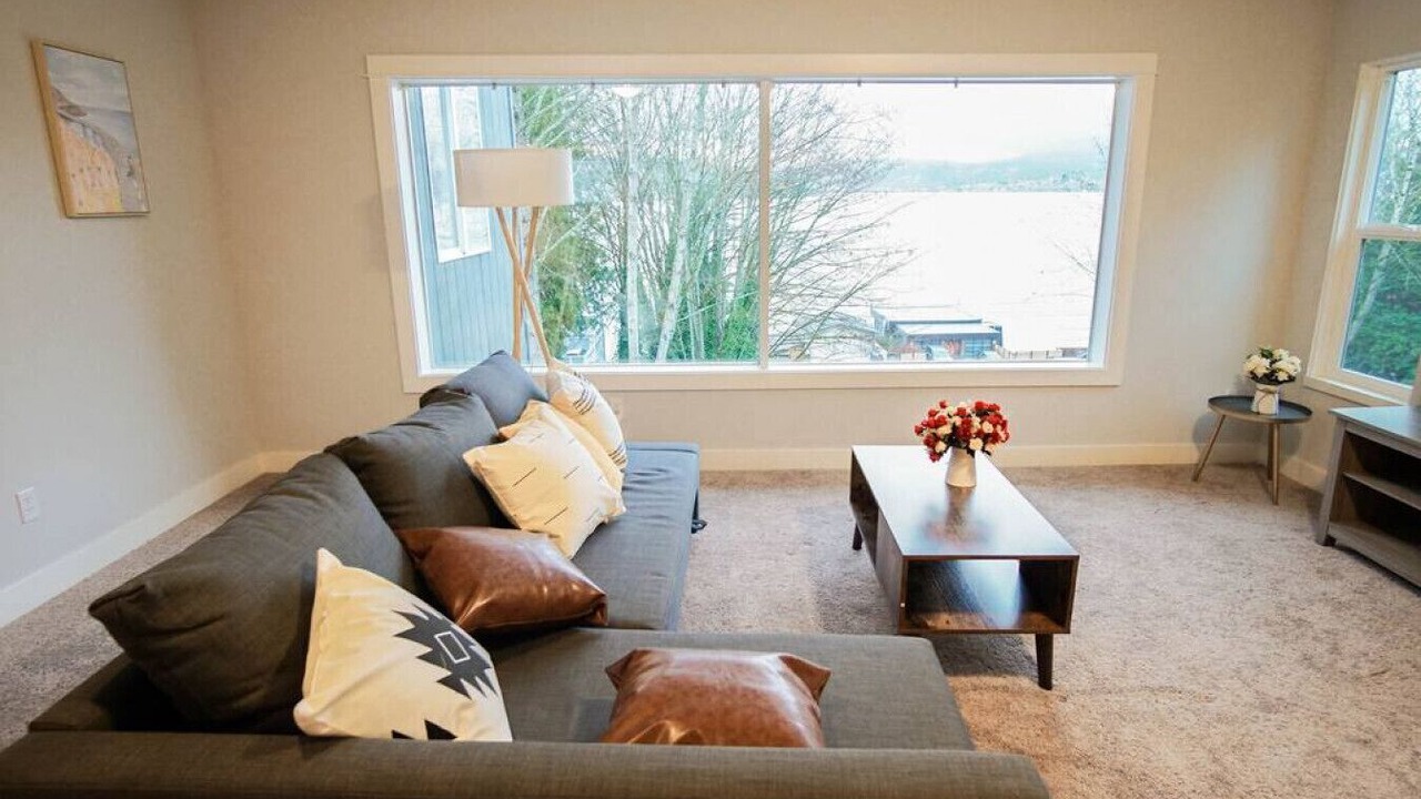 Photo of Livingroom in Rainier Valley