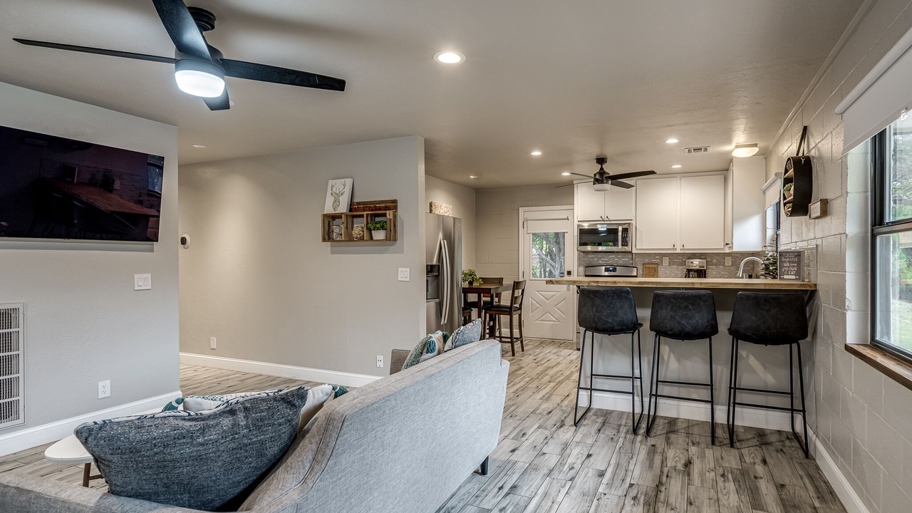 Photo of Livingroom in Edmond