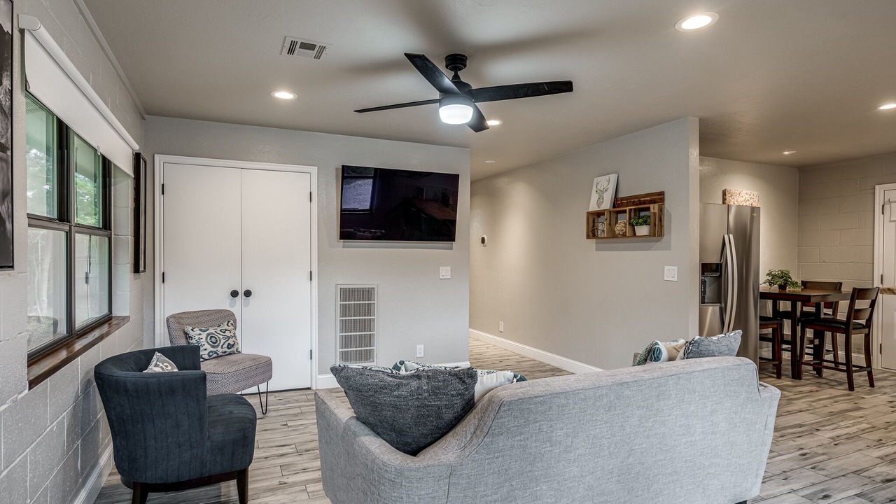 Photo of Livingroom in Edmond