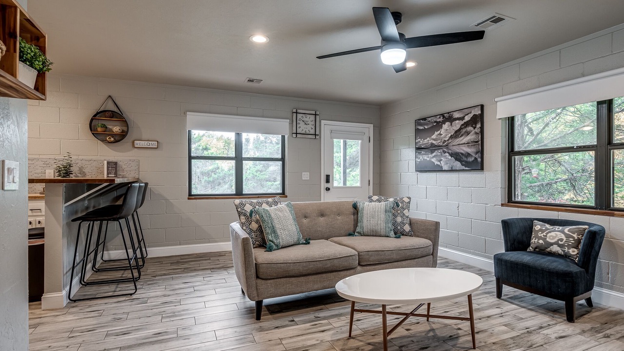 Photo of Livingroom in Edmond