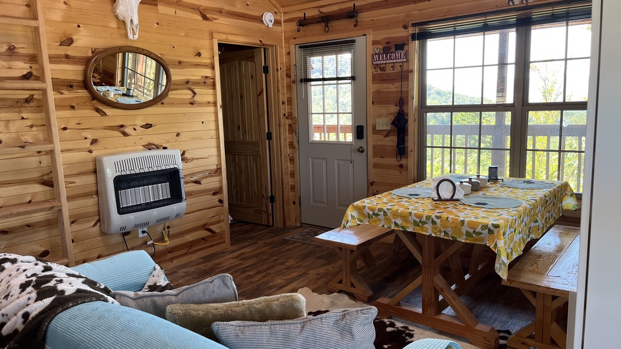 Photo of Livingroom in Clayton