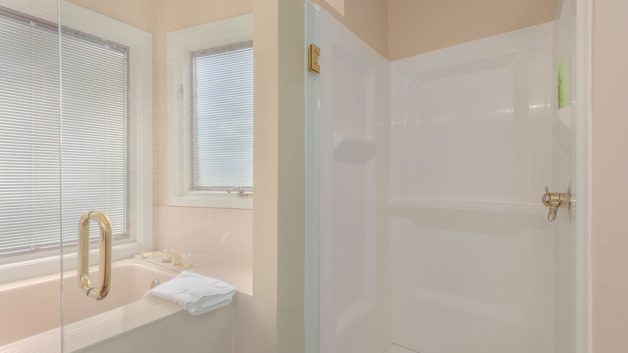 Photo of Bathroom in West Bluff