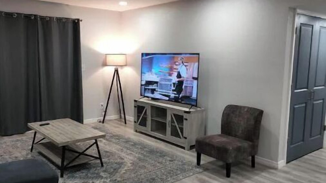 Photo of Livingroom in Biggs Field