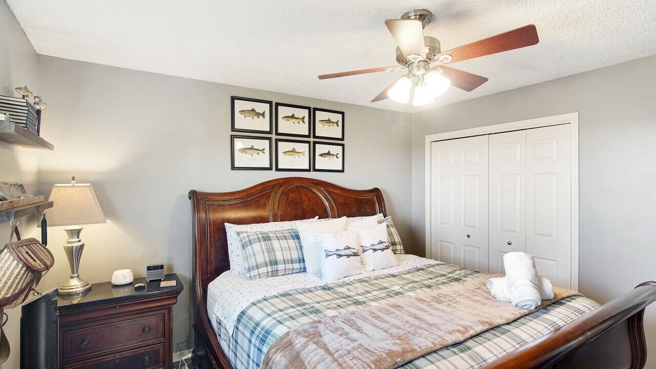 Photo of Bedroom in Shadow Mountain