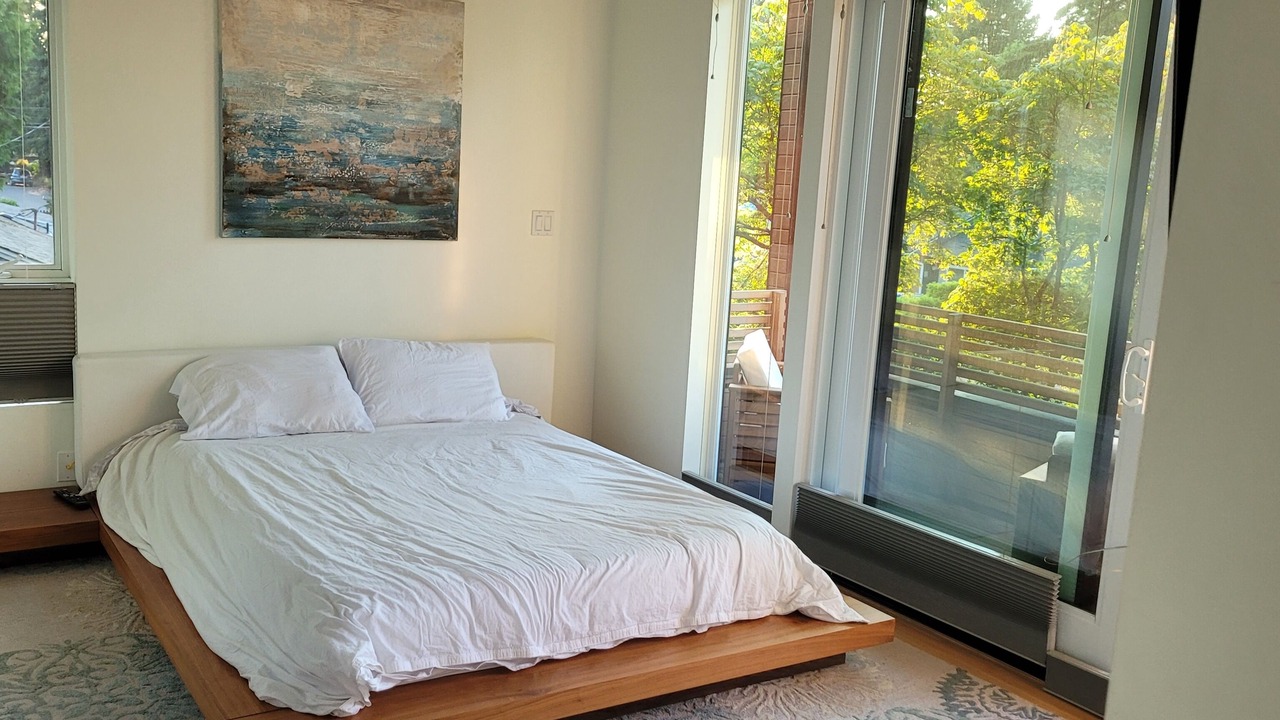 Photo of Bedroom in Haller Lake