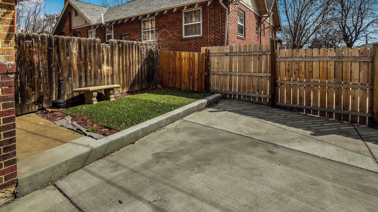 Photo of Outdoor in Washington Park West