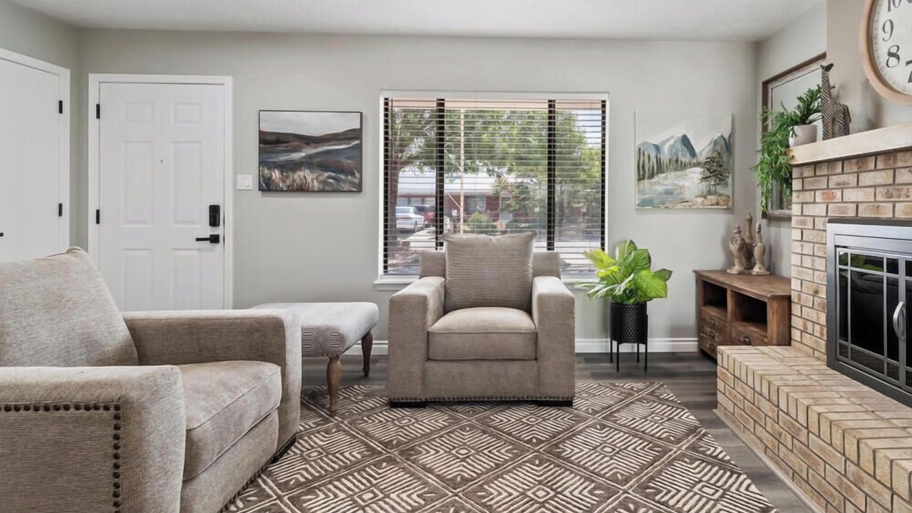 Photo of Livingroom in Paradise Hills Civic