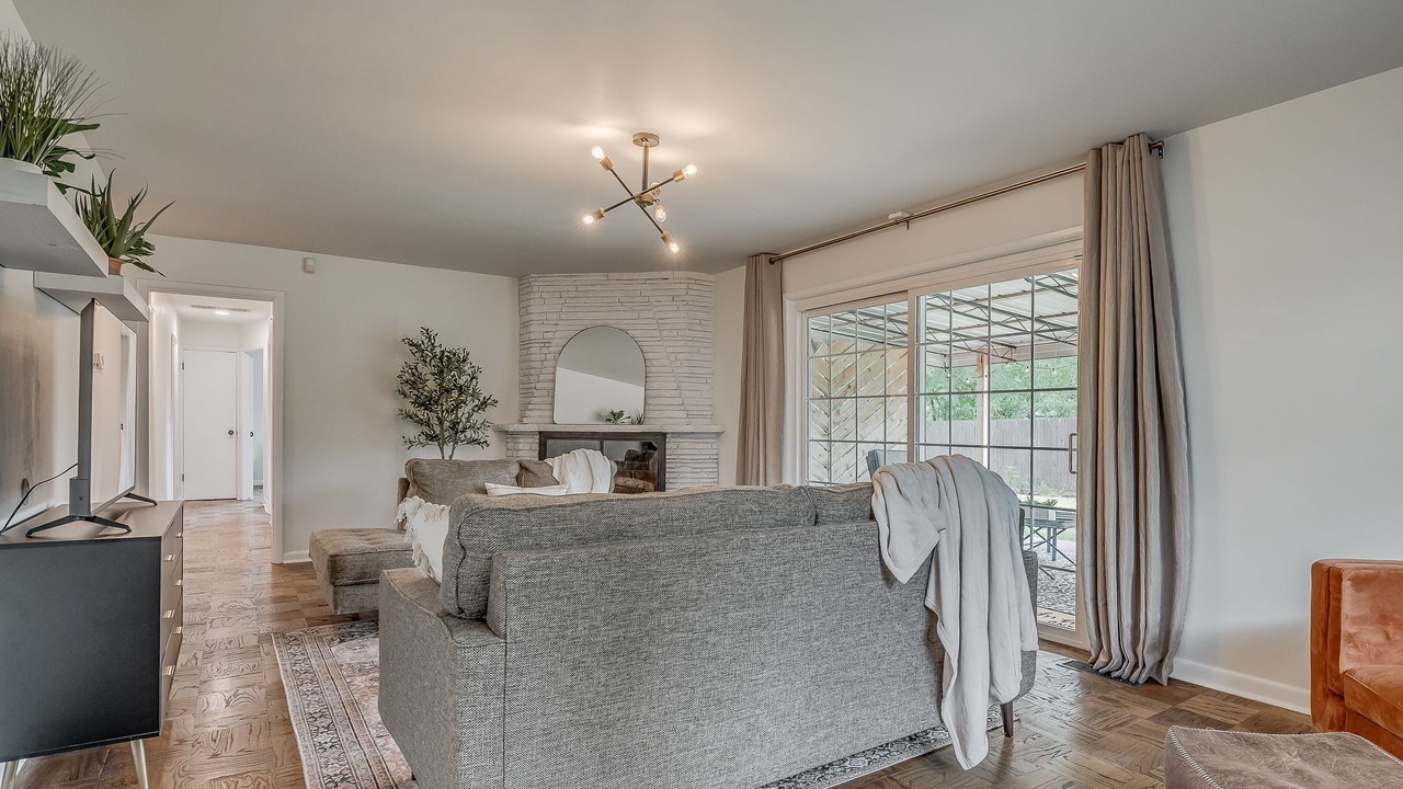 Photo of Livingroom in Central Oklahoma City