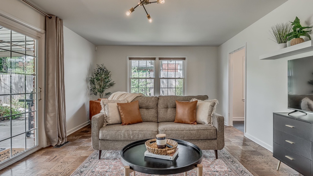Photo of Livingroom in Central Oklahoma City