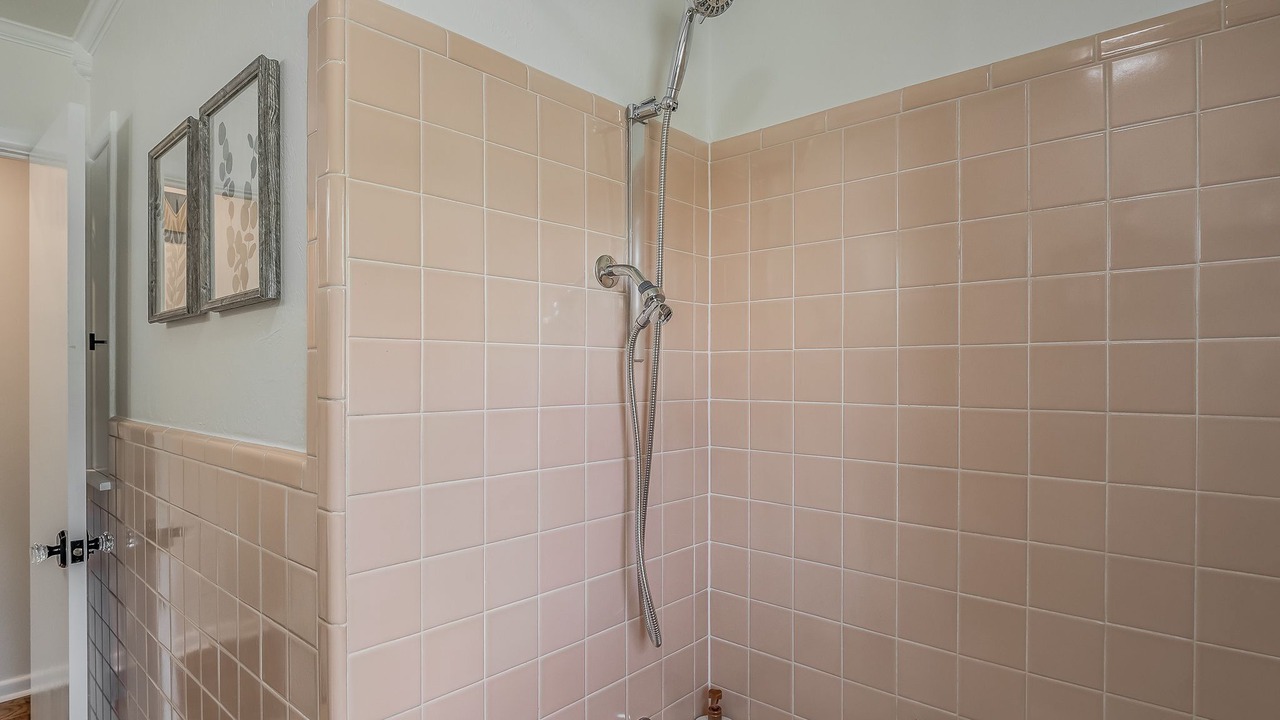 Photo of Bathroom in Central Oklahoma City