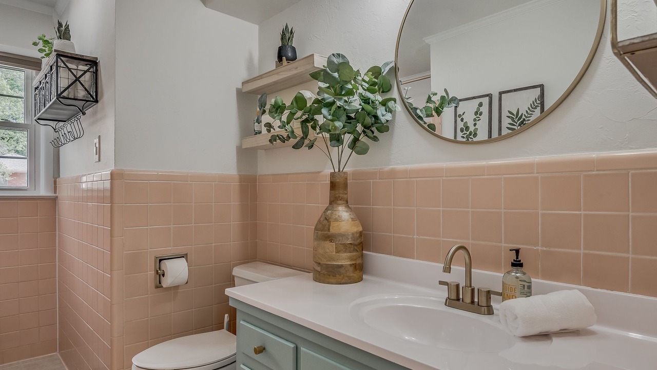 Photo of Bathroom in Central Oklahoma City