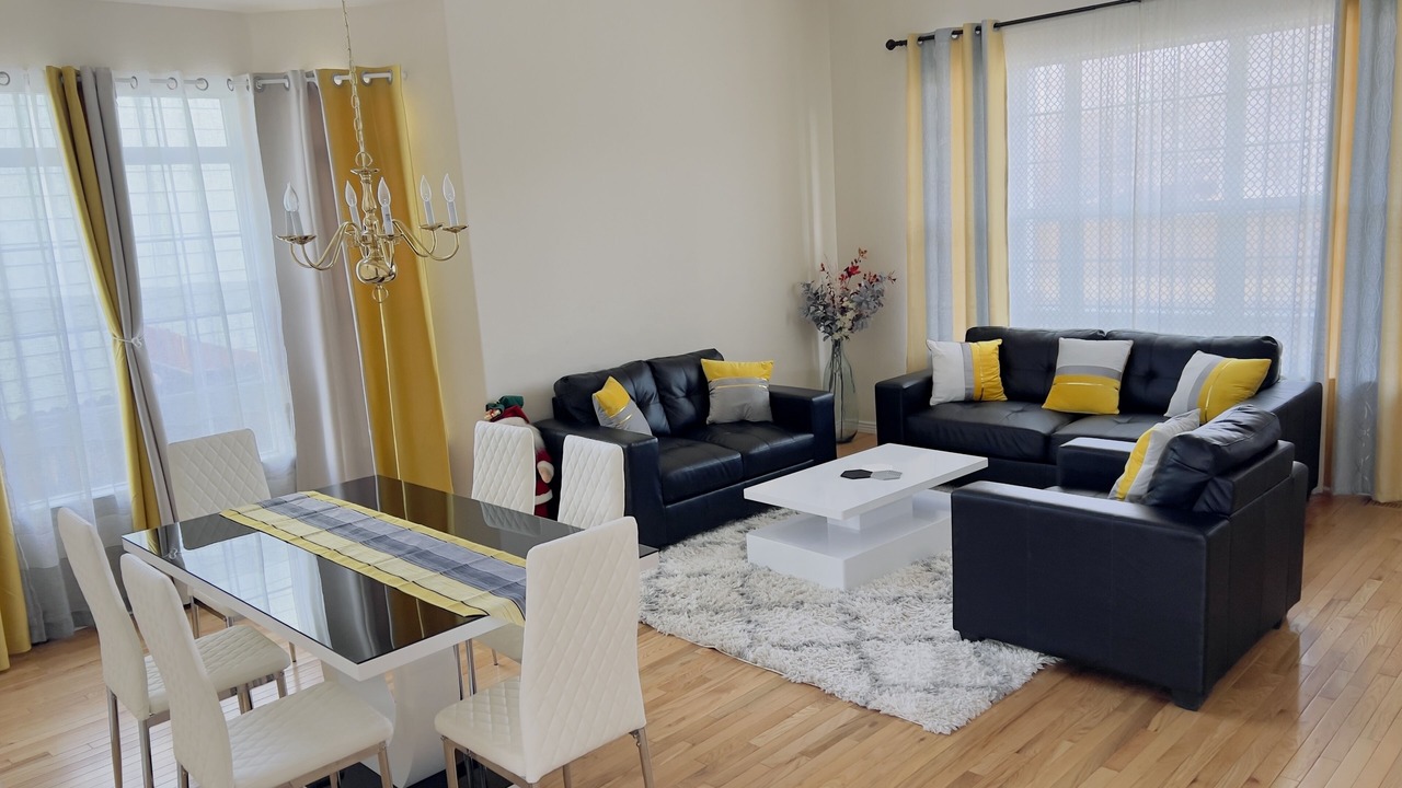 Photo of Livingroom in East Quincy Highlands