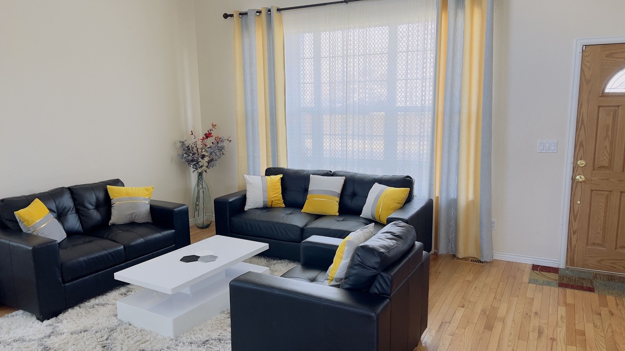 Photo of Livingroom in East Quincy Highlands