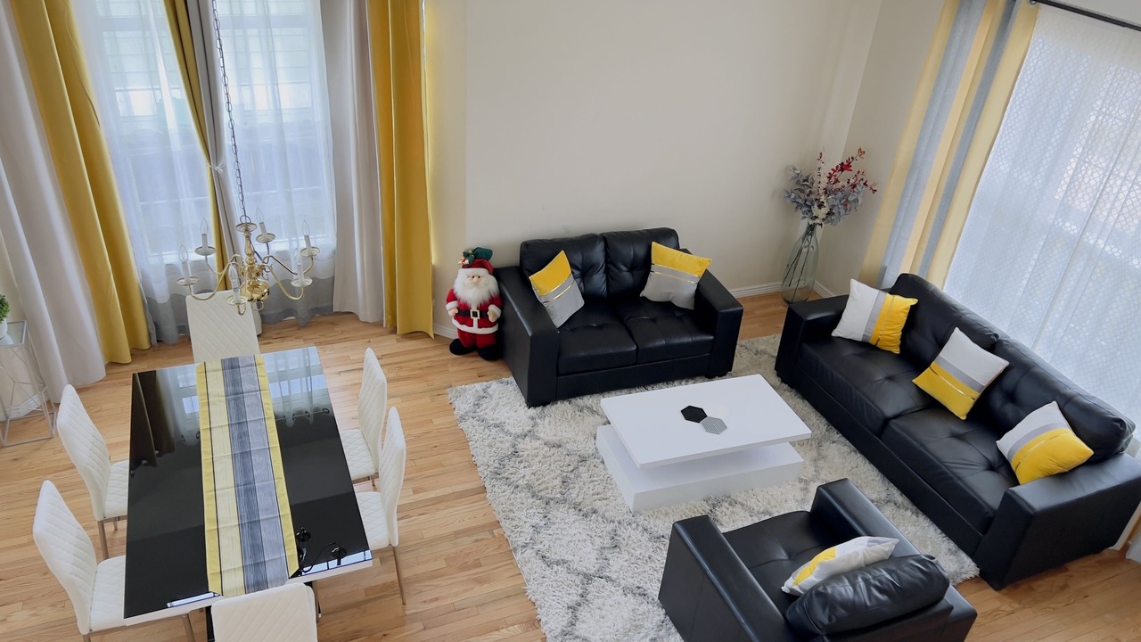 Photo of Livingroom in East Quincy Highlands