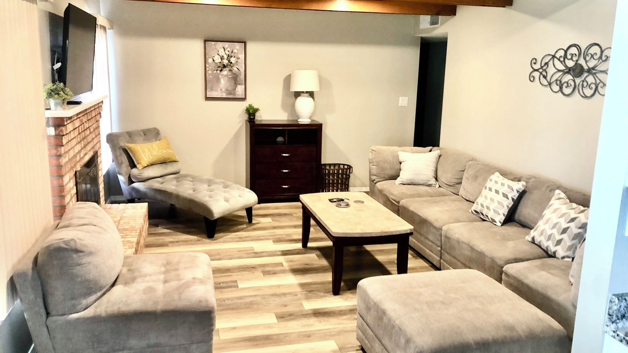 Photo of Livingroom in Northeast Heights