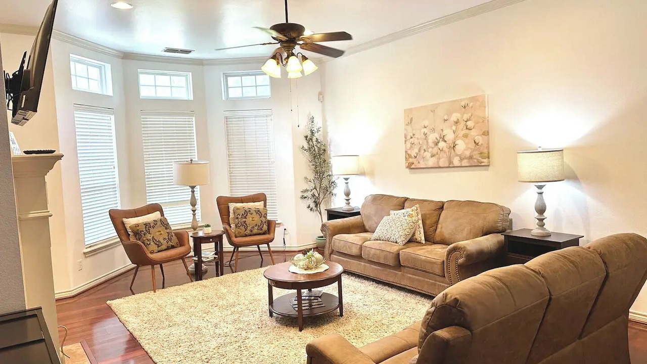 Photo of Livingroom in North Overton