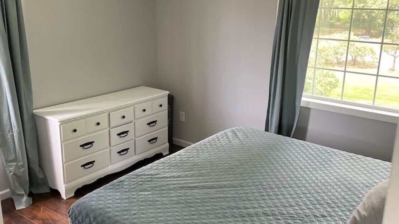 Photo of Bedroom in Marietta-Alderwood