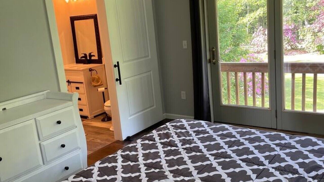 Photo of Bedroom in Marietta-Alderwood