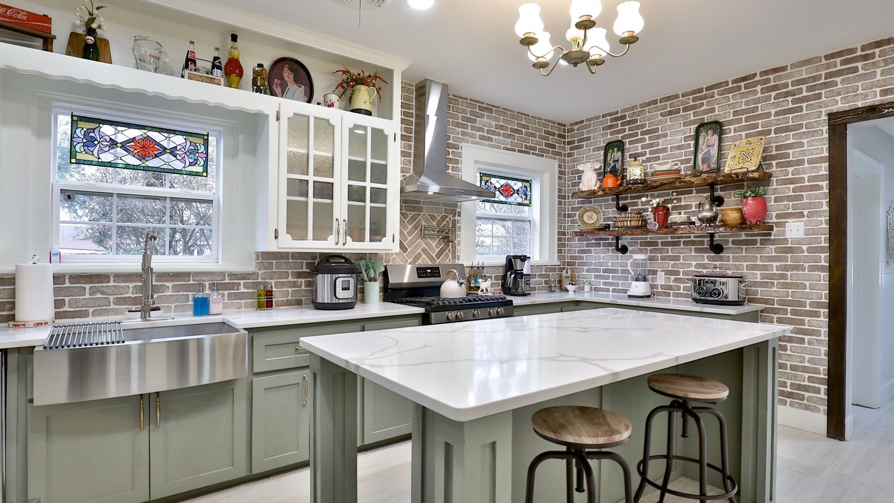 Photo of Kitchen in Elmwood Area
