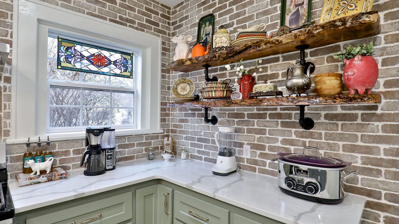 Photo of Kitchen in Elmwood Area