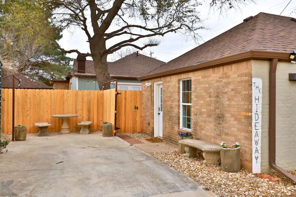 Photo of Outdoor in Elmwood Area