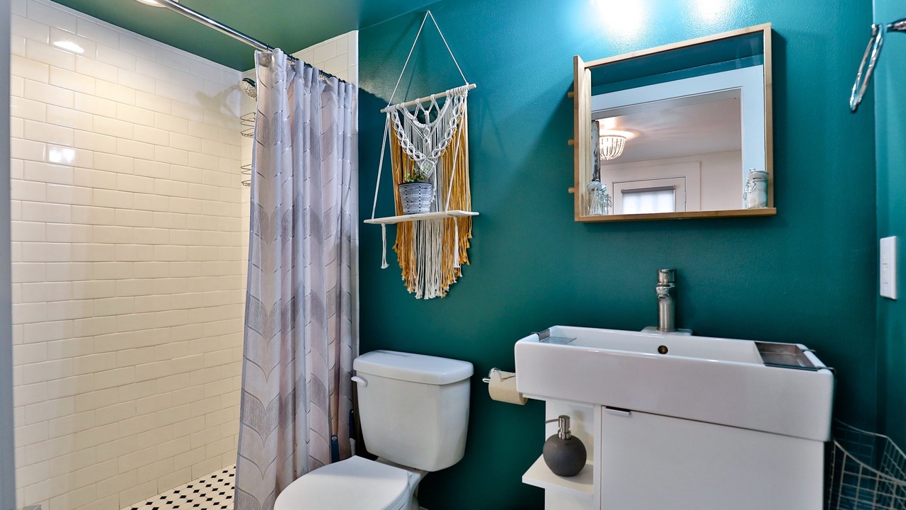 Photo of Bathroom in Elmwood Area