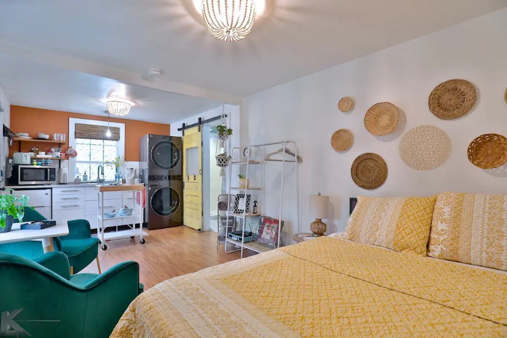 Photo of Bedroom in Elmwood Area
