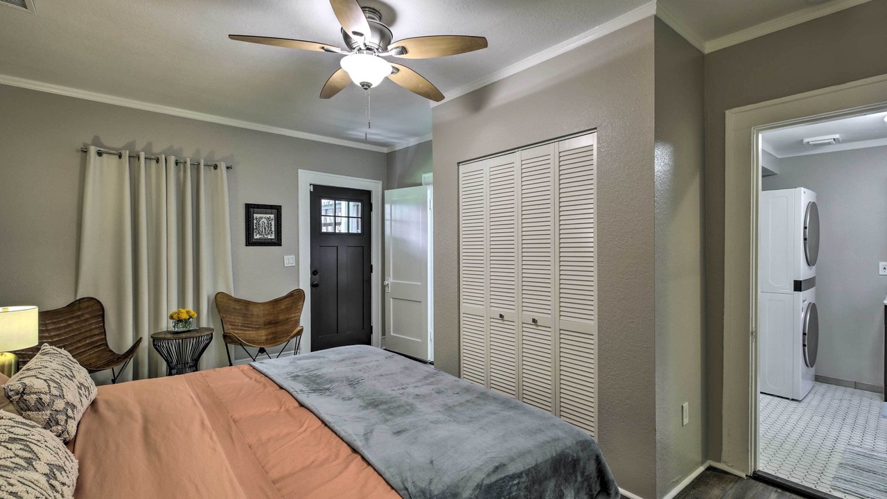 Photo of Bedroom in Lower Greenville