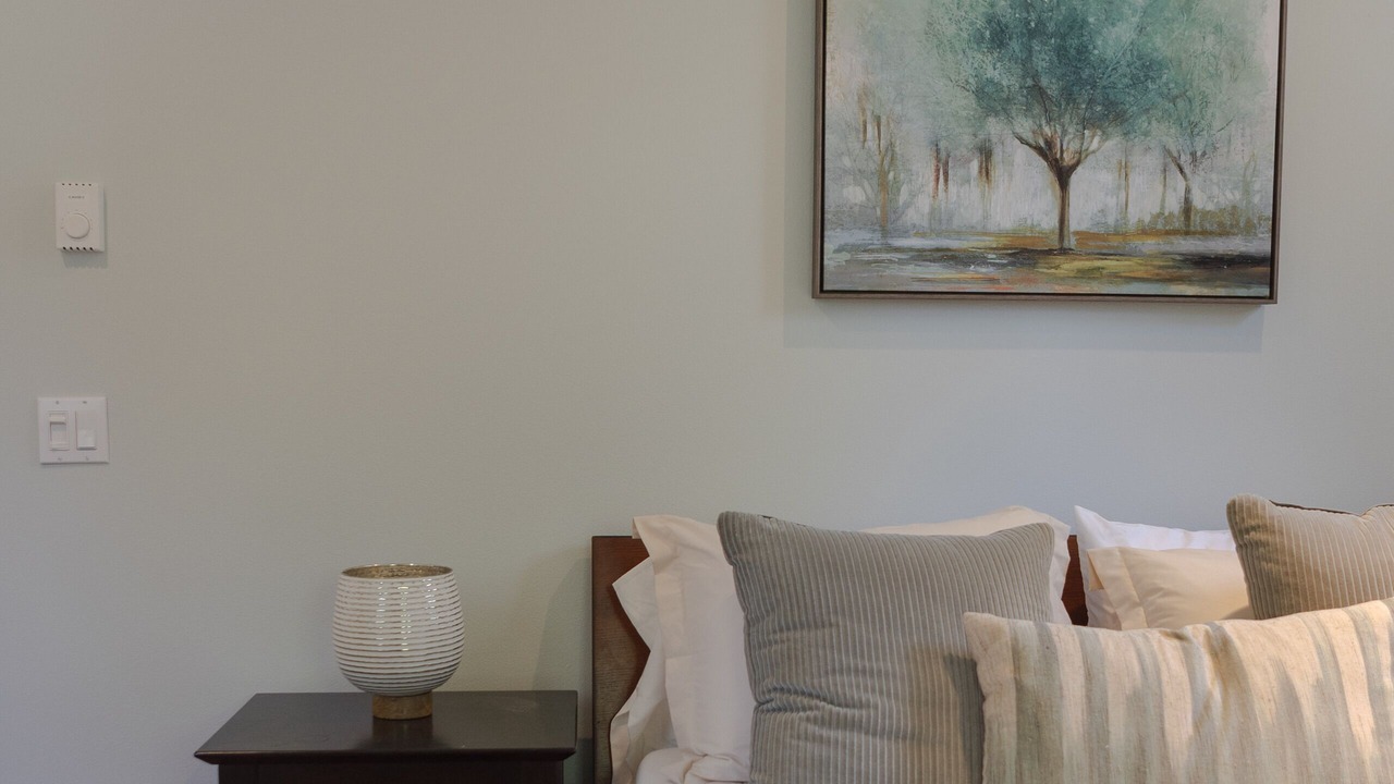 Photo of Bedroom in Rollingbay