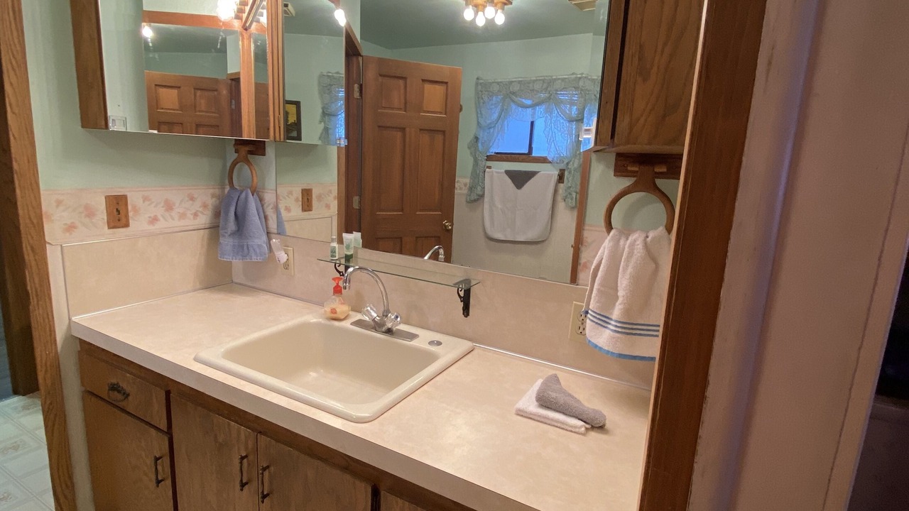Photo of Bathroom in Weiser